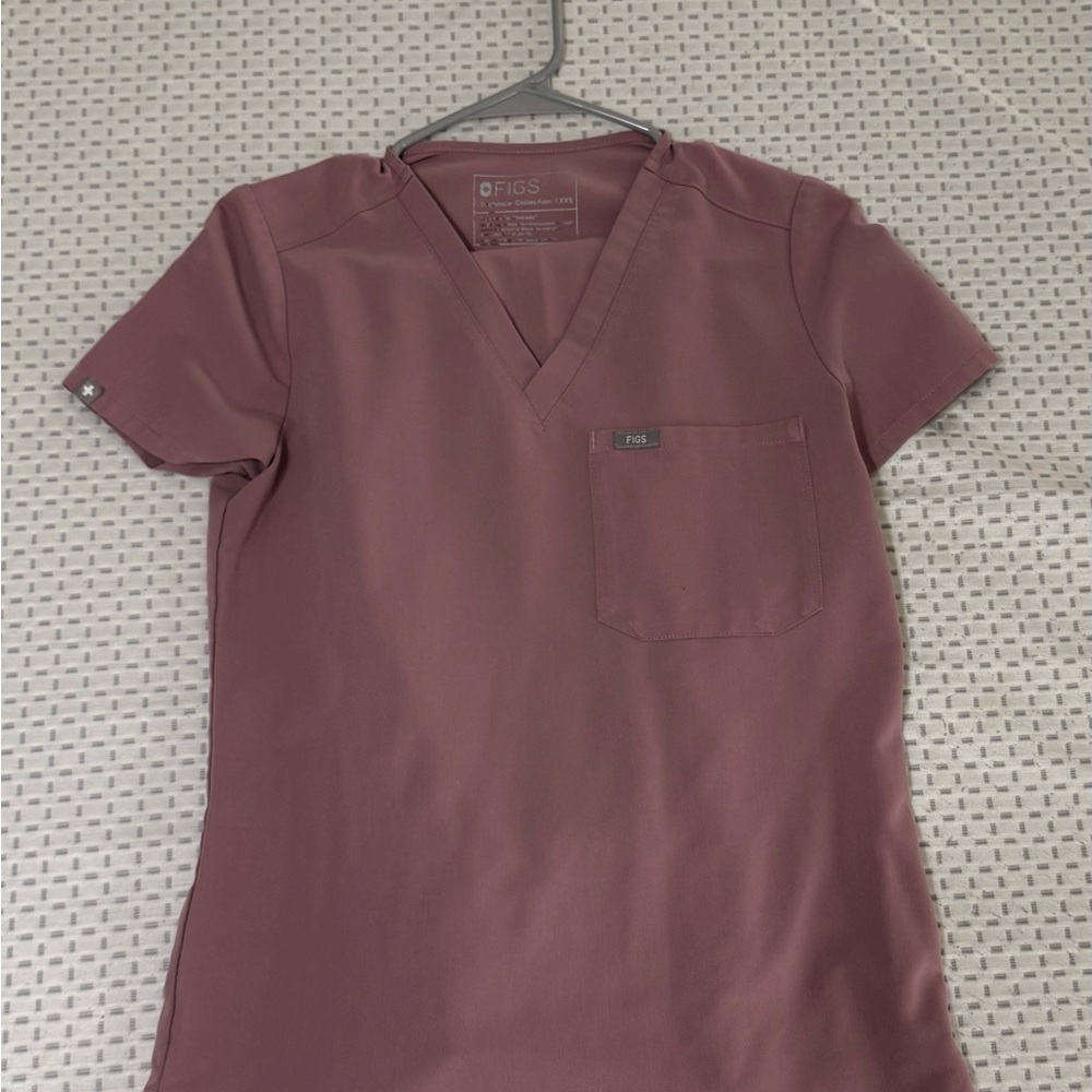 Figs Women's Short Sleeve Top in Dusty Rose